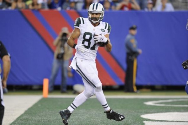 Eric Decker stands at 6-3.