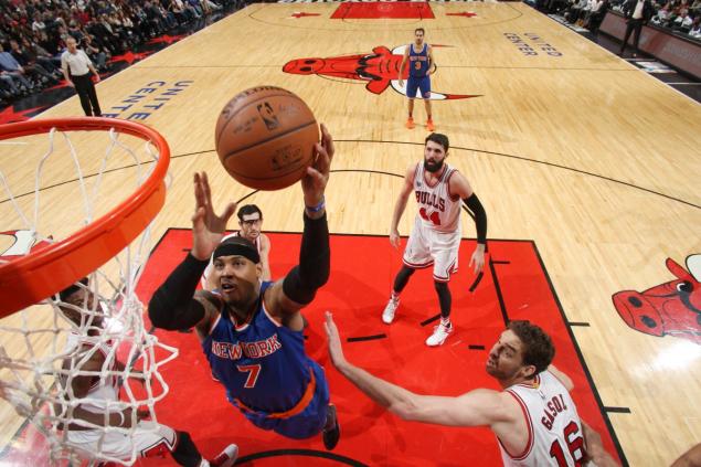 Carmelo Anthony isn't getting any younger and the Knicks All-Star forward might be better off scoring for the Chicago Bulls than trying to score against them.