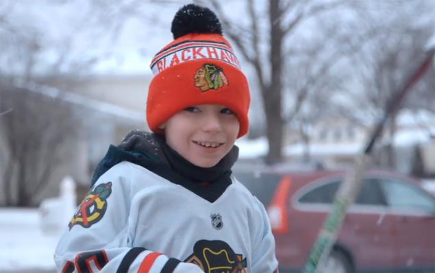 Young Blackhawks fan Ben gets a surprise visit from Chicago goalie Corey Crawford.